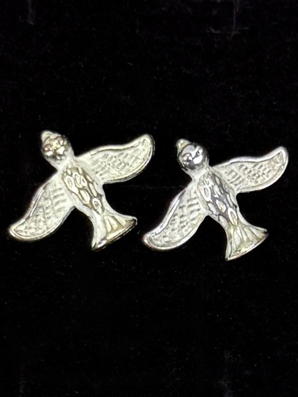 Vintage flying bird, aged silvertone pierced earrings